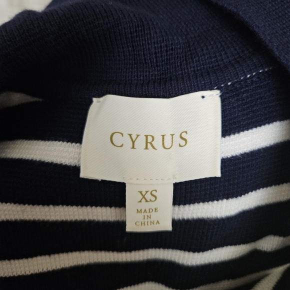 Cyrus XS Navy White Striped Sweater Nautical Pullover Collared V-Neck Resort - Picture 7 of 8